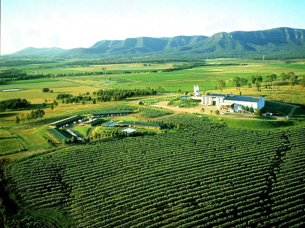 Hunter Valley Resort, Hunter Farm Adventure Centre & 4 Pines At The Farm Pokolbin Exterior photo